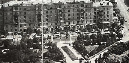 На площі Визволення