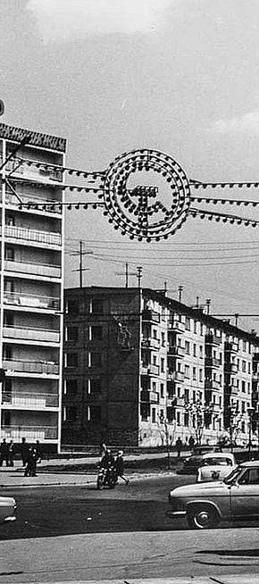 Площа Визволення та початок вулиці Пушкіна