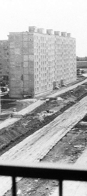 Макулан: мікрорайон, побудований у 1990 — 1992 роцi