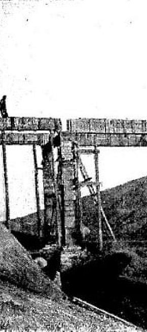 Залізобетонний кінний шляхопровід біля станції Довгинцеве