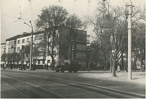 На перехресті проспекту Металургів та нинішньої вулиці Вадима Гурова, 1970-ті