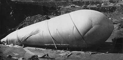 Дирижабль для підсвічування кар'єру Інгулецького ГЗК, 1965