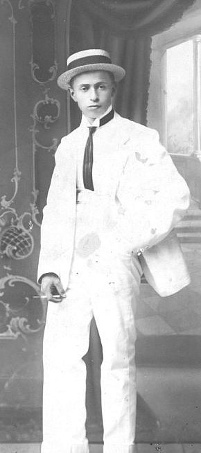 Доля (Адольф) Ходак