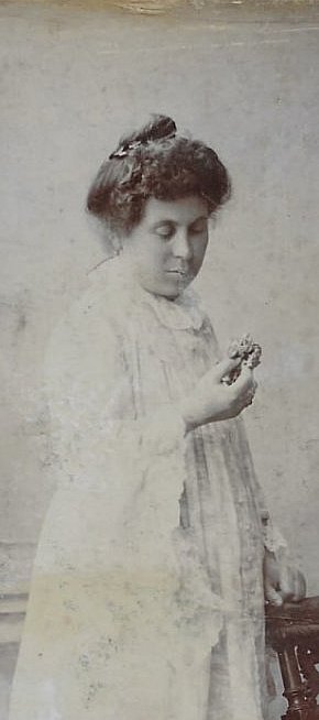 Поліна Хадак, дружина фотографа Пінхаса Хадака