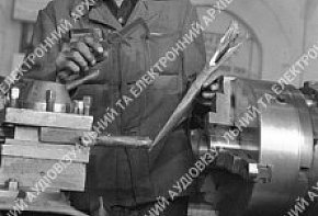 Токар Криворізького заводу, 1950 рік