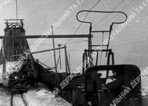 Вивезення руди електровозом із шахти «Північна», 1937 рік