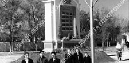 Вид нового скверу на Центральній площі, 1949 рік