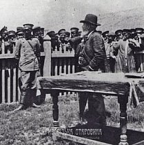 Видача заробітної плати на одному з криворізьких рудників, 1897 рік