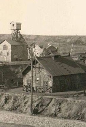 У 1908 році почала видобуток руди шахта «Центральна № 2»