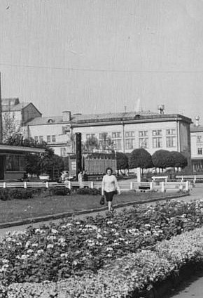 Кінотеатр «Жовтень» по вулиці Мусоргського (Романа Шухевича), 1970-ті роки