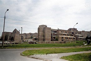 Руїни «Будинку побуту» на Спаській, 1990-ті роки