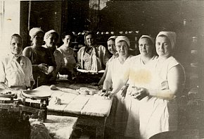 Колектив пекарні в Довгинцівському районі, 1950-1960 роки