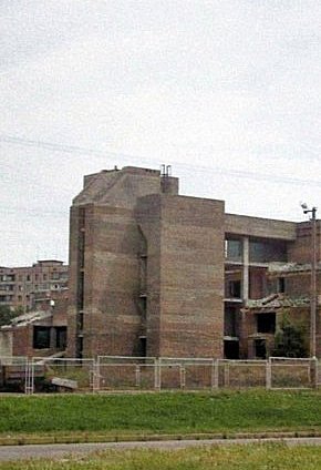 Руїни «Будинку побуту» на Спаській, 1990-ті роки