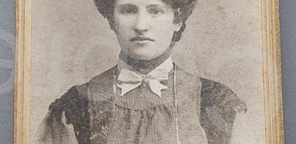 Портрет жінки, початок ХХ століття