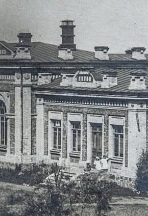 Будівля театру та школи Галковського рудника (Артемівського, ім. Кірова)