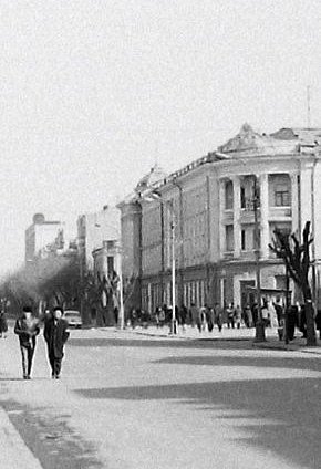 Старе фото проспекту Карла Маркса, ймовірно кінець 1960-х – початок 1970-х років