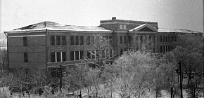 Старий корпус КГРІ (нині КНУ), грудень 1965 рік