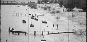 Пляжна зона на правому березі Кресівського водосховища, літо 1968 року