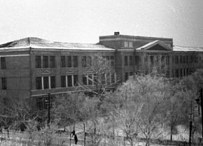 Старий корпус КГРІ (нині КНУ), грудень 1965 рік