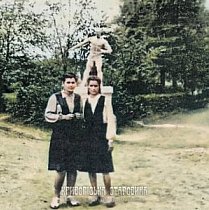 Скульптури в парку Суворова на руднику ім. Комінтерну. Фото 1950-х років