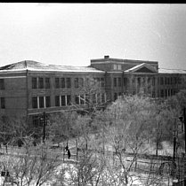 Старий корпус КГРІ (нині КНУ), грудень 1965 рік