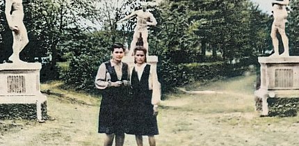 Скульптури в парку Суворова на руднику ім. Комінтерну. Фото 1950-х років