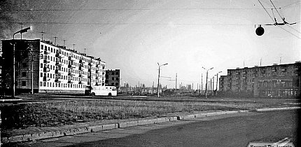 Площа Героїв Кривбасу (до декомунізації — Маяковського)