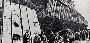 Зруйнований бункер. 1944 рік