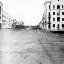 Біля Тернівського РАГСу