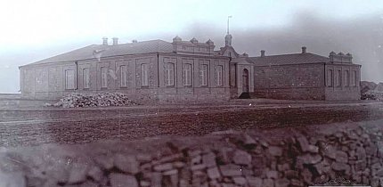 Двокласне училище в пам’ять коронування Миколи-ІІ