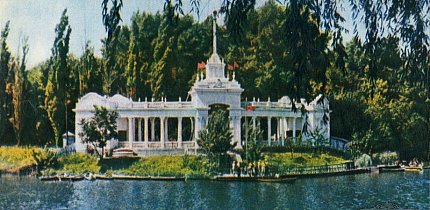 Човнова станція