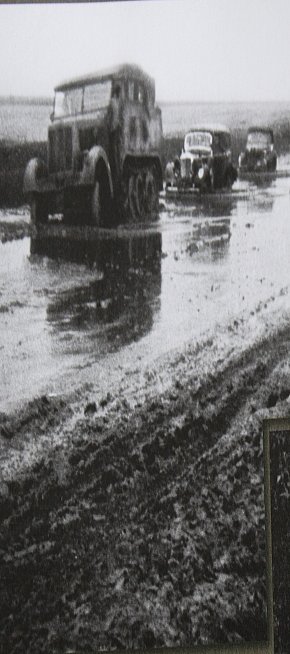 Вид на дорогу під час окупації