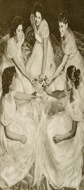 Учасниці художньої самодіяльності Південного гірничозбагачувального комбінату