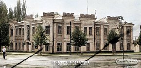 Дореволюційний будинок на вулиці Свято-Миколаївська
