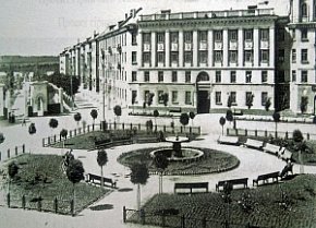 Площа Сталіна (сучасна площа Визволення)