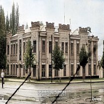 Дореволюційний будинок на вулиці Свято-Миколаївська