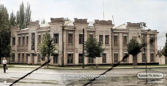 Дореволюційний будинок на вулиці Свято-Миколаївська