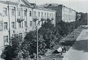 Молодіжні гуртожитки РУ ім. Дзержинського(Саксаганський рудник), 1981 рік.