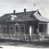 Двоквартирний житловий будинок № 16 в селищі ШУ ім. Рози Люксембург, 1949-й рік