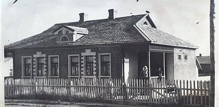 Двоквартирний житловий будинок № 16 в селищі ШУ ім. Рози Люксембург, 1949-й рік