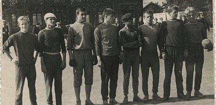 Восьмикласники криворізької СШ №27, 1965-1966 роки