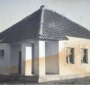 Трикімнатний житловий будинок. Типовий проєкт серії 105-2, 1950-ті роки