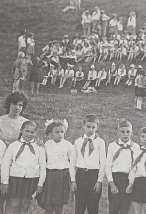 Скелi МОДРу , учнi середньої школи №5 , 1970 рiк