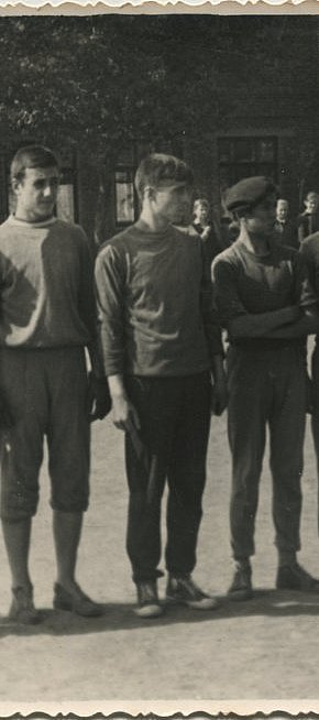 Восьмикласники криворізької СШ №27, 1965-1966 роки