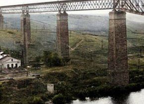 Міст Белелюбського через річку Інгулець та водокачка, світлина часів німецької окупації