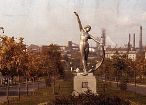 Вулиця Кремлівська (Січеславська) в сторону Жовтневого рудника і Кресу, 1960-ті роки