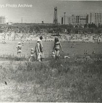 Один з криворізькіх пляжів, початок 1980-х років