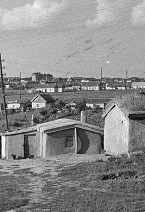 Вид на околиці цегельного заводу, що у балці Південній Червоній, 1941 рік