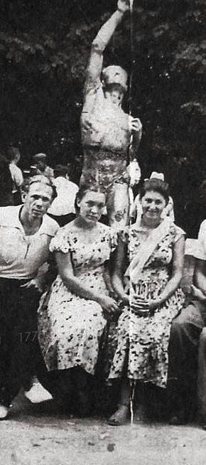 Колишній парк Колачевського, РУ ім. Орджонікідзе святкує День Шахтаря, 1955 рік