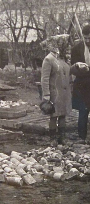 Бурова вишка і кернові ящики в селищі імені В.А.Валявка, 1970 рік